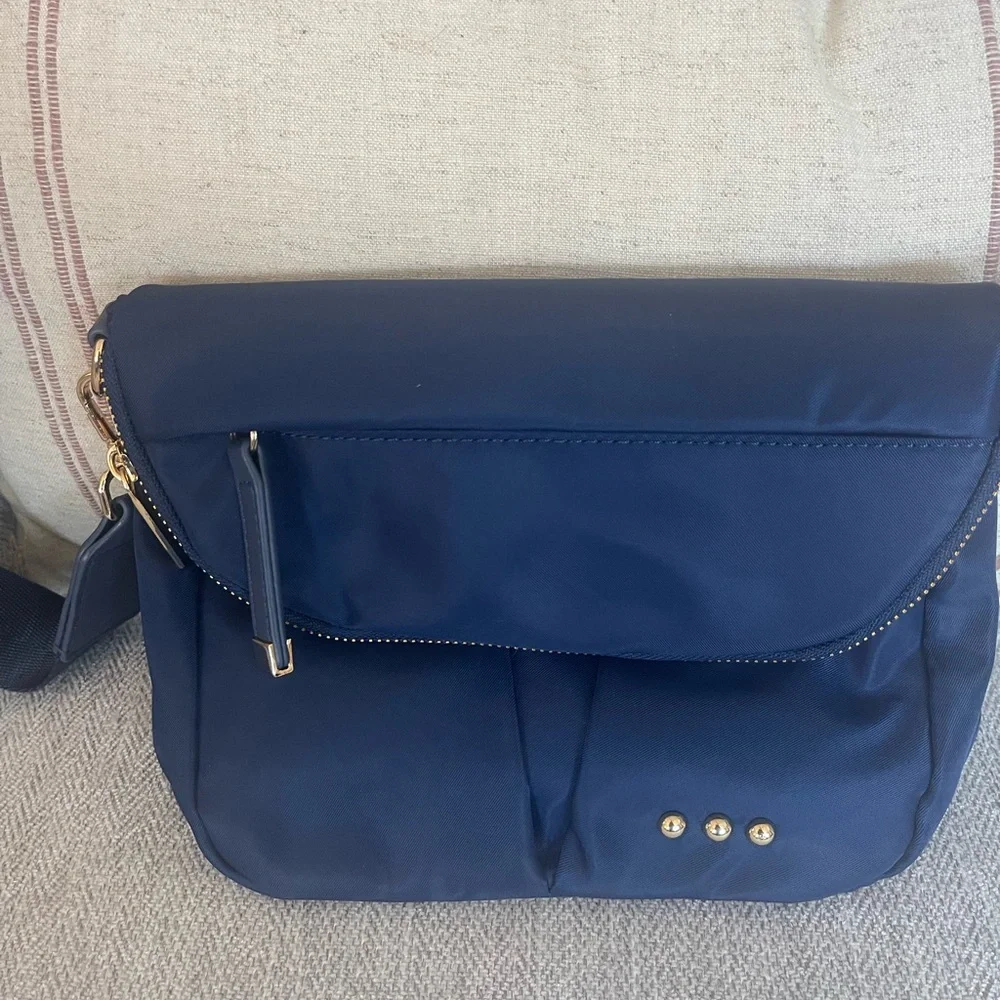 Tilly crossbody bag from Pretty Simple in Navy NWOT - Picture 5 of 6